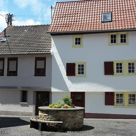 Charmanter Fachwerktraum An Der Stadtmauer Stromberg (Hunsrueck)