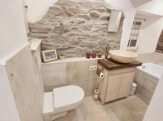 בית נופש Charmanter Fachwerktraum An Der Stadtmauer סטרומברג